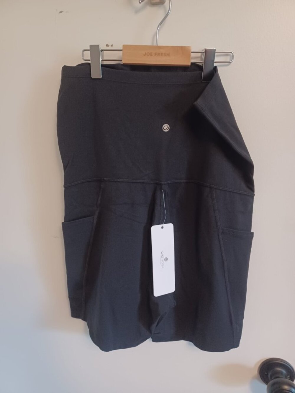 CRZ YOGA Black Maternity Shorts Size M 8/10 NWT with Pockets